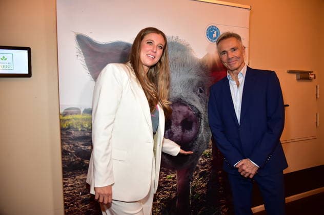 German Animal Welfare Award 2025 Nina Eichinger with Hannes Jaenicke German Animal Welfare Award 2025 to be presented in Berlin Award for Hannes Jaenicke and volunteers at the Humboldt Carrre in Berlin on 28 11 2025 Photopress Mueller