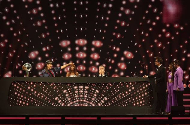 Let s Dance Live Tour 2025 in Erfurt EDITORIAL USE ONLY FOR EDITORIAL USE 28 11 2025, Erfurt, Messehalle, Let™s Dance Das Original Live Tour 2025 pictured Jorge Gonzalez, Motsi Mabuse, Joachim Llambi on the jury, presenter Daniel Hartwich, Ann Kathrin Bendixen and Zsolt Sandor Czeke