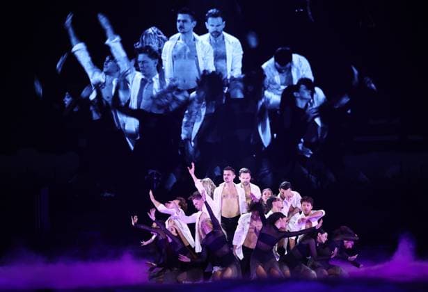 Let s Dance Live Tour 2025 in Erfurt EDITORIAL USE ONLY FOR EDITORIAL USE 28 11 2025, Erfurt, Messehalle, Let™s Dance Das Original Live Tour 2025 im Bild Dance performance by the professional dancers