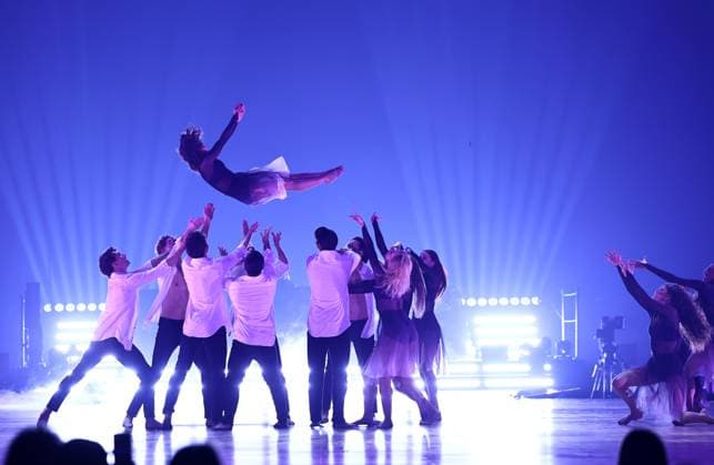 Let s Dance Live Tour 2025 in Erfurt EDITORIAL USE ONLY FOR EDITORIAL USE 28 11 2025, Erfurt, Messehalle, Let™s Dance Das Original Live Tour 2025 im Bild Dance performance by the professional dancers