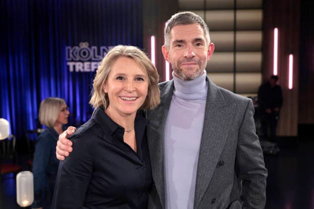 Susan Link and Micky Beisenherz at the recording of the WDR talk show Kölner Treff in WDR Studio BS 3 Cologne, 28 11 2025 Foto:xR.xSchmiegeltx xFuturexImagex koelner_treff2811_5108