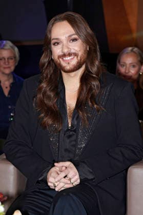 Riccardo Simonetti at the recording of the NDR Talk Show in the NDR television studio Lokstedt Hamburg, 28 11 2025 Foto:xH.xHartmannx xFuturexImagex ndr_talk2811_5155