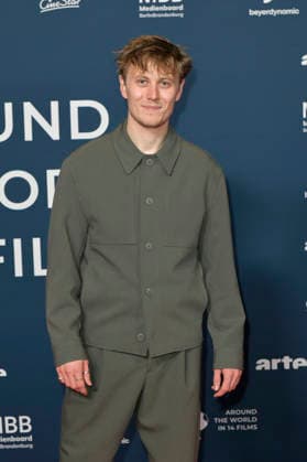 Max Schimmelpfennig at the festival opening and the premiere of the feature film Sentimental Value at the 20 World Cinema Festival Around the World in 14 Films at the Kino in derKulturBrauerei Berlin, 28 11 2025 Foto:xM.xBehrensx xFuturexImagex world_5107