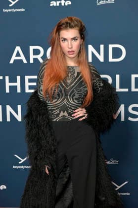 Lulu Gömann at the festival opening and the premiere of the feature film Sentimental Value at the 20 World Cinema Festival Around the World in 14 Films at the cinema in theKulturBrauerei Berlin, 28 11 2025 Foto:xM.xBehrensx xFuturexImagex world_5131