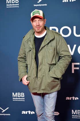 Johann von Bülow at the festival opening and the premiere of the feature film Sentimental Value at the 20 World Cinema Festival Around the World in 14 Films at the cinema in theKulturBrauerei Berlin, 28 11 2025 Foto:xM.xBehrensx xFuturexImagex world_5175