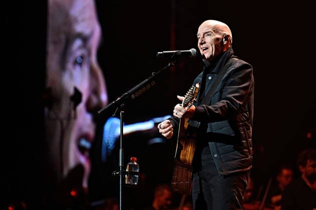 Night of the Proms 2025 Singer Midge Ure during a performance at the Night of the Proms 2025 on 28 11 2025 at the SAP Arena Mannheim 20251128MWI099268