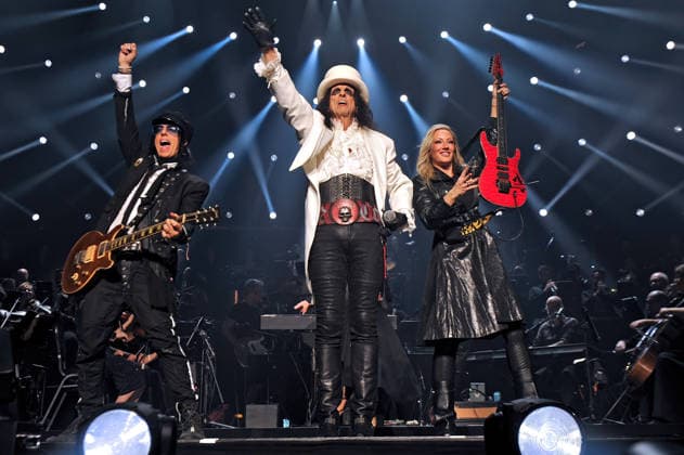 Night of the Proms 2025 guitarist Tommy Henriksen , singer Alice Cooper and guitarist Nita Strauss during a performance at the Night of the Proms 2025 on 28 11 2025 at SAP Arena Mannheim 20251128MWI099021