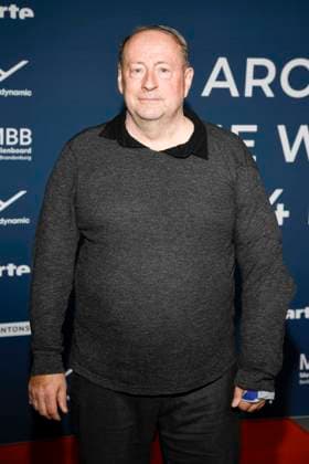 ABBberlin Sven Plate as guest on the red carpet at the festival opening AROUND THE WORLD IN 14 FILMS at Cinestar Kino in der Kulturbrauerei Berlin on 28 11 2025 Berlin Germany