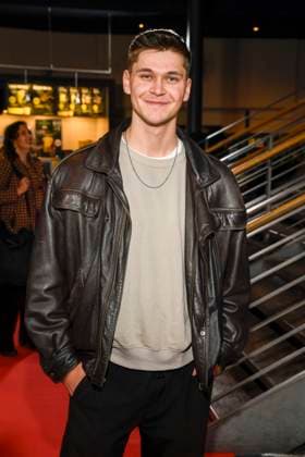 ABBberlin Julius Faehndrich on the red carpet at the festival opening AROUND THE WORLD IN 14 FILMS at Cinestar Kino in der Kulturbrauerei Berlin on 28 11 2025 Berlin Germany