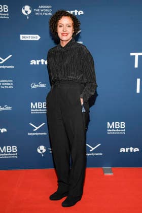ABBberlin Maria Schrader actress on the red carpet at the festival opening AROUND THE WORLD IN 14 FILMS at Cinestar Kino in der Kulturbrauerei Berlin on 28 11 2025 Berlin Germany
