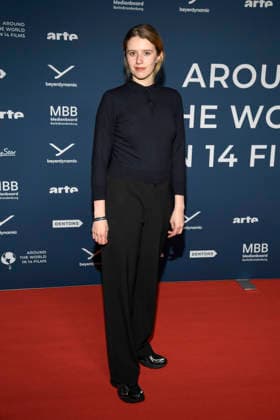 ABBberlin Katharina Stark actress on the red carpet at the festival opening AROUND THE WORLD IN 14 FILMS at Cinestar Kino in der Kulturbrauerei Berlin on 28 11 2025 Berlin Germany