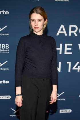 ABBberlin Katharina Stark actress on the red carpet at the festival opening AROUND THE WORLD IN 14 FILMS at Cinestar Kino in der Kulturbrauerei Berlin on 28 11 2025 Berlin Germany