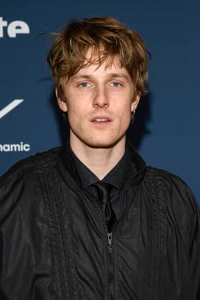 ABBberlin Louis Hofmann Actor on the red carpet at the festival opening AROUND THE WORLD IN 14 FILMS at Cinestar Kino in der Kulturbrauerei Berlin on 28 11 2025 Berlin Germany
