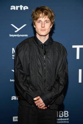 ABBberlin Louis Hofmann Actor on the red carpet at the festival opening AROUND THE WORLD IN 14 FILMS at Cinestar Kino in der Kulturbrauerei Berlin on 28 11 2025 Berlin Germany