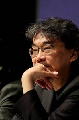 Bong Joon Ho en conférence de presse du jury dans le cadre de la 22ème édition du Festival International du Film de Marrakach, Maroc, le 29 novembre 2025 Dominique Jacovides Bestimage Press conference of the jury as part of the 22nd edition of the Marrakech International Film Festival, Morocco, on November 29, 2025 Marrakech Maroc  Copyright: xDOMINIQUExJACOVIDESx xBESTIMAGExDOMINIQUExJACOVIDESx xBESTIMAGEx
