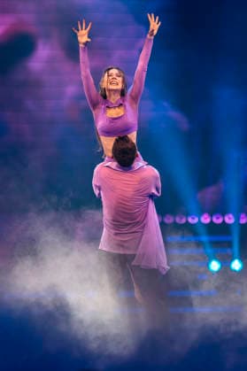 Ann Kathrin Bendixen and Zsolt Sandor Cseke at Let s Dance Die Live Tour 2025 in the Messehalle Erfurt, 28 11 2025 Foto:xM.xKremerx xFuturexImagex dance_5342