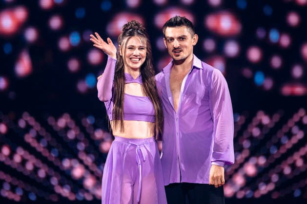 Ann Kathrin Bendixen and Zsolt Sandor Cseke at Let s Dance Die Live Tour 2025 in the Messehalle Erfurt, 28 11 2025 Foto:xM.xKremerx xFuturexImagex dance_5347