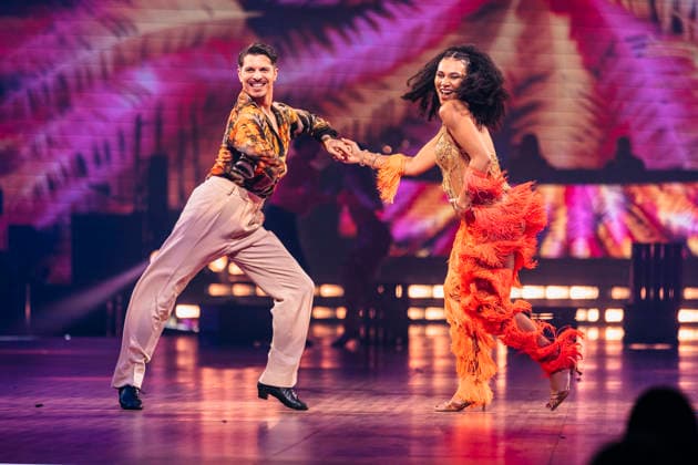 Marie Mouroum and Alexandru Ionel at Let s Dance Die Live Tour 2025 in the Messehalle Erfurt, 28 11 2025 Foto:xM.xKremerx xFuturexImagex dance_5353