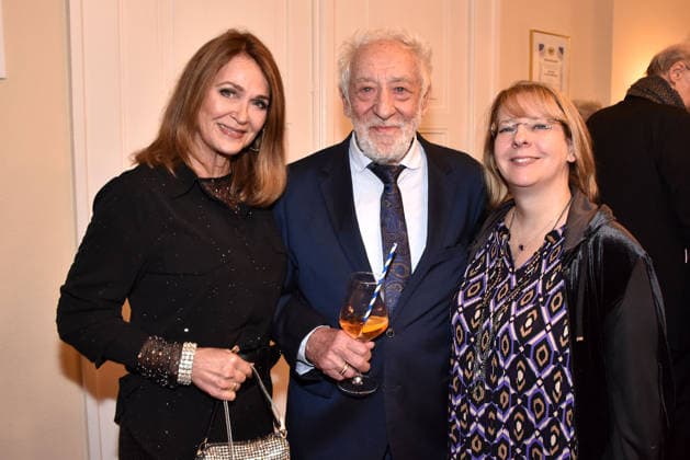Christiane Zander, Dieter Hallervorden and Nathalie Hallervorden at the Der Neurosen Kavalier Theater Premiere at the Schlossparktheater on 29 11 2025 in Berlin Der Neurosen Kavalier Theater Premiere in Berlin