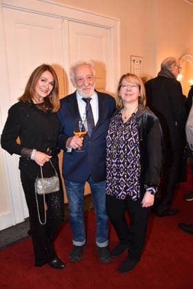 Christiane Zander, Dieter Hallervorden and Nathalie Hallervorden at the Der Neurosen Kavalier Theater Premiere at the Schlossparktheater on 29 11 2025 in Berlin Der Neurosen Kavalier Theater Premiere in Berlin