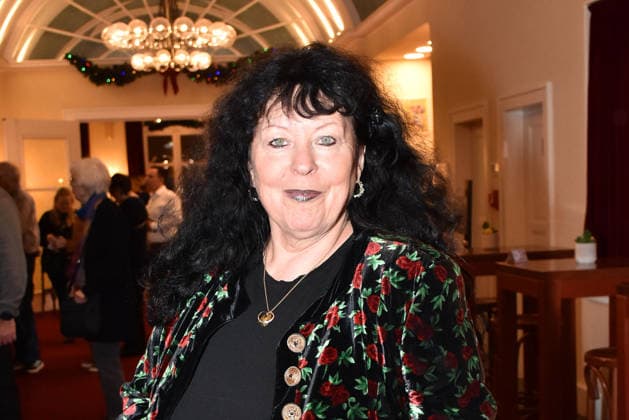 Heike Koefer at the Der Neurosen Kavalier Theater Premiere at Schlossparktheater on 29 11 2025 in Berlin Der Neurosen Kavalier Theater Premiere in Berlin