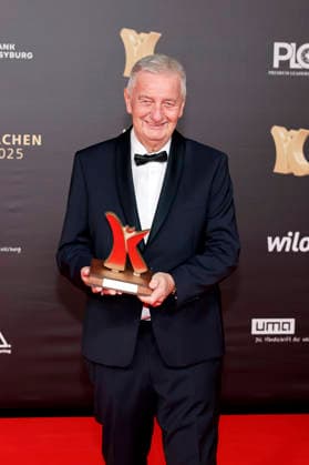 Entrepreneur Reiner Meutsch Berge Meer as prizewinner at the 21 Kinderlachen Gala 2025 in the Westfalenhalle Dortmund Dortmund, 29 11 2025 NRW Germany Copyright: xChristophxHardtx