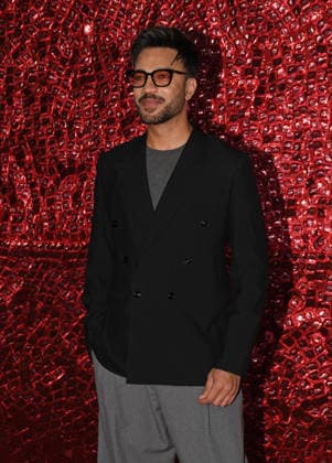 Mankind World AIDS day observance day red carpet and fashion show in Mumbai, India - 29 Nov 2025 Businessman and reality TV star Vicky Jain poses for a photo on the red carpet as he arrives for Mankind World AIDS day observance fashion show by fashion designer Ashley Rebello titled Love in Mumbai. As a part of World AIDS day observance, the fashion show celebrated intimacy, expression and awareness on body positivity, safe choices and broke stigma around HIV and sexual wellness. Mumbai India Copyright: xAshishxVaishnavx xSOPAxImagesx AVaishnav_Mankind World AIDS day observance day red carpet and fashion show in Mumbai (4)