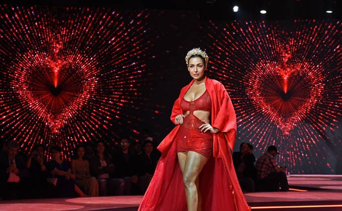 Mankind World AIDS day observance day red carpet and fashion show in Mumbai, India - 29 Nov 2025 Indian film actress Malaika Arora walks on the ramp as a show stopper during the Mankind World AIDS day observance fashion show by fashion designer Ashley Rebello titled Love in Mumbai. As a part of World AIDS day observance, the fashion show celebrated intimacy, expression and awareness on body positivity, safe choices and broke stigma around HIV and sexual wellness. Mumbai India Copyright: xAshishxVaishnavx xSOPAxImagesx AVaishnav_Mankind World AIDS day observance day red carpet and fashion show in Mumbai (22)
