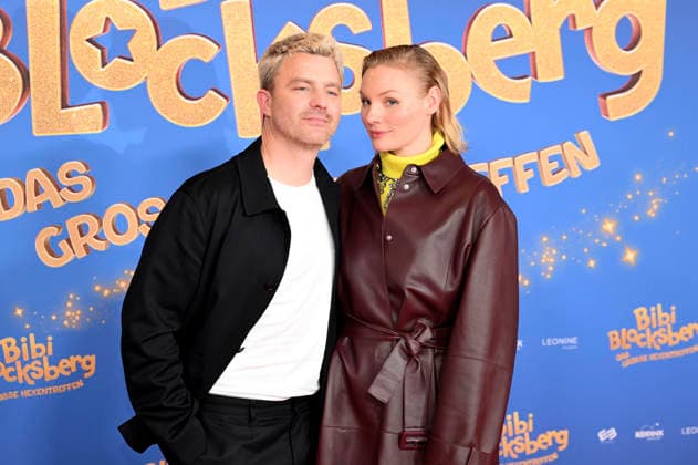 Friedrich Mücke and Rosalie Thomass at the premiere of the movie Bibi Blocksberg Das große Hexentreffen at Mathäser Filmpalast Munich, 29 11 2025 Foto:xR.xHeinex xFuturexImagex bibi_5147