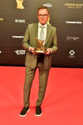 ABBdortmund Ralf Rangnick Award Winner Football Coach Austria Men on the red carpet at the Kinderlachen Gala 2025 in the Westfalenhalleon 29 11 2025 in Dortmund NRW Germany
