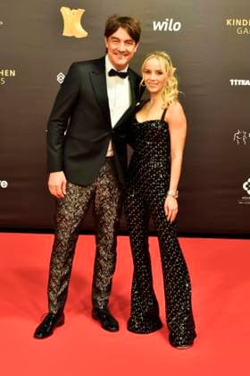 ABBdortmund Matze Knop , Nika Krosny Wosz presenter as a guest on the red carpet at the Kinderlachen Gala 2025 in the Westfalenhalleon 29 11 2025 in Dortmund NRW Germany