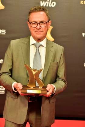 ABBdortmund Ralf Rangnick Award Winner Football Coach Austria Men on the red carpet at the Kinderlachen Gala 2025 in the Westfalenhalleon 29 11 2025 in Dortmund NRW Germany