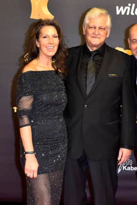 ABBdortmund Dieter Wiesner with his wife on the red carpet at the Kinderlachen Gala 2025 in the Westfalenhalleon 29 11 2025 in Dortmund NRW Germany