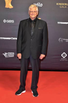 ABBdortmund Dieter Wiesner as a guest on the red carpet at the Kinderlachen Gala 2025 in the Westfalenhalleon 29 11 2025 in Dortmund NRW Germany
