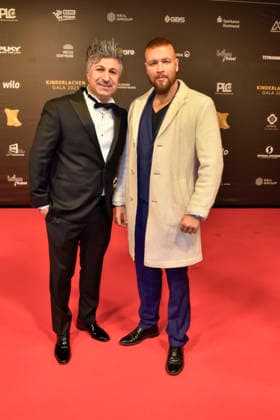 ABBdortmund Kürsat Kuersat Yildirim Lotto Chico with Kollegah German rapper as a guest on the red carpet at the Kinderlachen Gala 2025 in the Westfalenhalleon 29 11 2025 in Dortmund NRW Germany