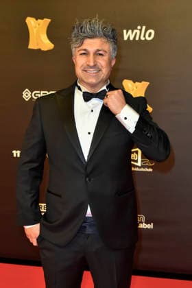 ABBdortmund Kürsat Kuersat Yildirim Lotto Chico as a guest on the red carpet at the Kinderlachen Gala 2025 in the Westfalenhalleon 29 11 2025 in Dortmund NRW Germany