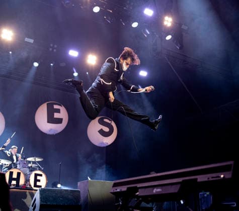 The Hives performing live at Alexandra Palace, London, 29 November 2025 The Hives performing live at Alexandra Palace, London, 29 November 2025 Howlin Pelle Almqvist (Per Almqvist) ,lead singer The Hives are a Swedish rock band that rose to prominence in the early 2000s during the garage rock revival. Their mainstream success came with the release of the album Veni Vidi Vicious, containing the anthem Hate to Say I Told You So . The band have been acclaimed by music critics as one of the best live rock bands in current music. This is their The Hives Forever Forever The Hives - World Tour 2025, Credit:Dafydd Owen Avalon Alexandra Palace, London  Copyright: xDafyddxOwenx xAvalonx 1055520116