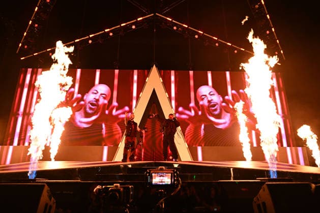 JLS performing at O2 Arena in London LONDON, ENGLAND - NOVEMBER 29: Aston Merrygold and JB Gill of ˜JLS™ performing at O2 Arena, Greenwich on November 29, 2025 in London, England. CAP MAR MAR Great Britain Copyright: xMartinxHarris CapitalxPicturesx