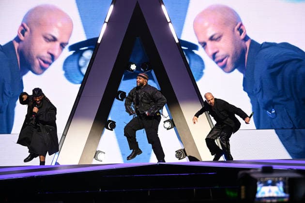 JLS performing at O2 Arena in London LONDON, ENGLAND - NOVEMBER 29: OritsÃ Williams, JB Gill and Marvin Humes of ˜JLS™ performing at O2 Arena, Greenwich on November 29, 2025 in London, England. CAP MAR MAR Great Britain Copyright: xMartinxHarris CapitalxPicturesx