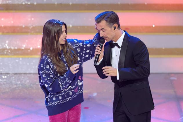 ARD Das Adventsfest der 100 000 Lichter TV presenter Florian Silbereisen and singer Vanessa Mai during the ARD TV show Das Adventsfest der 100 000 Lichter on 29 11 2025 in Suhl 20251129SBK0074
