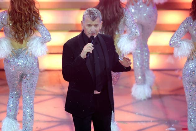 ARD Das Adventsfest der 100 000 Lichter Singer Semino Rossi during the ARD TV show Das Adventsfest der 100 000 Lichter on 29 11 2025 in Suhl 20251129SBK0025