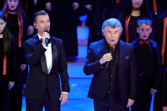 ARD Das Adventsfest der 100 000 Lichter TV presenter Florian Silbereisen and singer Andy Borg during the ARD TV show Das Adventsfest der 100 000 Lichter on 29 11 2025 in Suhl 20251129SBK0097
