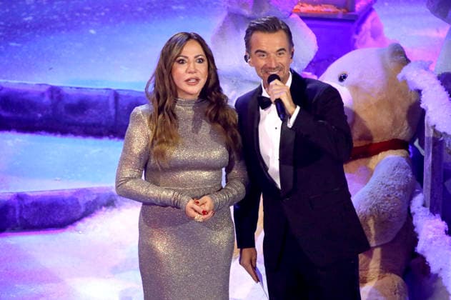 Simone Thomalla and Florian Silbereisen in the ARD TV show Das Adventsfest der 100 000 Lichter 2025 at the Congress Center Suhl Suhl, 29 11 2025 Foto:xAgenturxWehnertx xGränzdörferx xFuturexImagex advendsfest_5196
