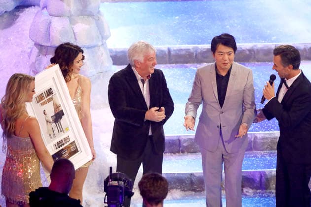 Rolf Zuckowski, Lang Lang and Florian Silbereisen in the ARD TV show Das Adventsfest der 100 000 Lichter 2025 at the Congress Center Suhl Suhl, 29 11 2025 Foto:xAgenturxWehnertx xGränzdörferx xFuturexImagex advendsfest_5201