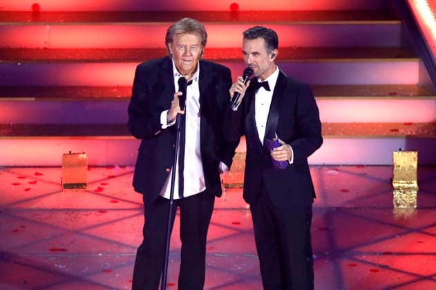 Howard Carpendale and Florian Silbereisen in the ARD TV show Das Adventsfest der 100 000 Lichter 2025 at the Congress Center Suhl Suhl, 29 11 2025 Foto:xAgenturxWehnertx xGränzdörferx xFuturexImagex advendsfest_5238