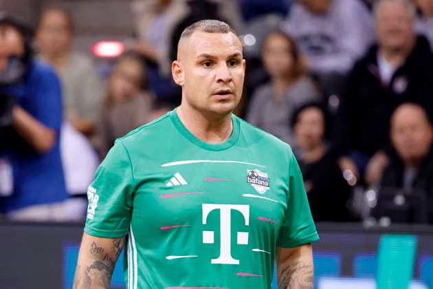 Singer Pietro Lombardi Team Young Bafana at Telekom Starkick 2025 in the Telekom Dome Numerous soccer legends, celebrities, influencers and stars kicked for a good cause on the small pitch Bonn, 30 11 2025 NRW Germany Copyright: xChristophxHardtx