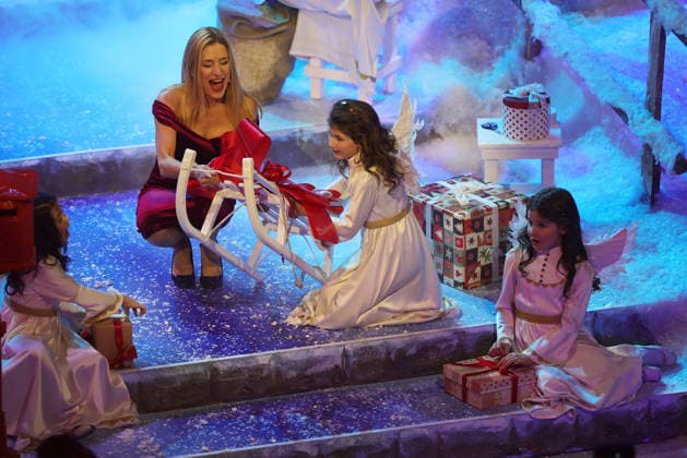 The Advent Festival of 100,000 Lights 2025 Stefanie Hertel German singer of popular hits and TV presenter with a white sleigh The Advent Festival of 100,000 Lights 2025 ARD ORF Show from 29 11 2025 at the Congress Center Suhl Thuringia, Germany