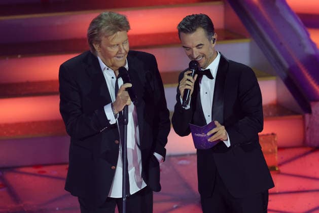 The Advent Festival of 100,000 Lights 2025 Presenter Florian Silbereisen with Howard Carpendale The Advent Festival of 100,000 Lights 2025 ARD ORF Show from 29 11 2025 at the Congress Center Suhl Thuringia, Germany