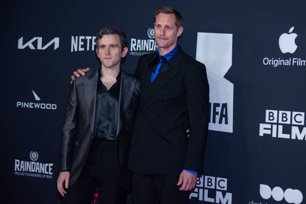 The 28th British Independent Film Awards - Arrivals LONDON, UNITED KINGDOM - NOVEMBER 30: Harry Melling (L) and Alexander Skarsgard (R) attend The 28th British Independent Film Awards at The Roundhouse on November 30, 2025 Loredana Sangiuliano Anadolu London United Kingdom. Editorial use only. Please get in touch for any other usage.  Copyright: x2025xAnadoluxLoredanaxSangiulianox