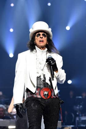 Night of the Proms 2025 am 30.11.2025 in der Rudolf Weber-Arena in Oberhausen Alice Cooper Die Night of the Proms ist eine Konzertreihe des Antwerp Philharmonic Orchestra unter der Leitung von Alexandra Arrieche, bei der klassische Musik mit Popmusik zusammentrifft. Nordrhein-Westfalen Deutschland